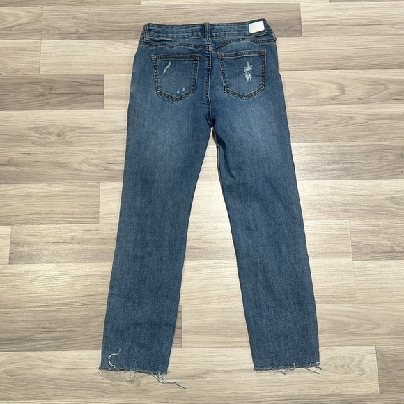 CELEBRITY PINK Juniors Floral embroidered Ankle Jeans Size 3/26 - Picture 5 of 8